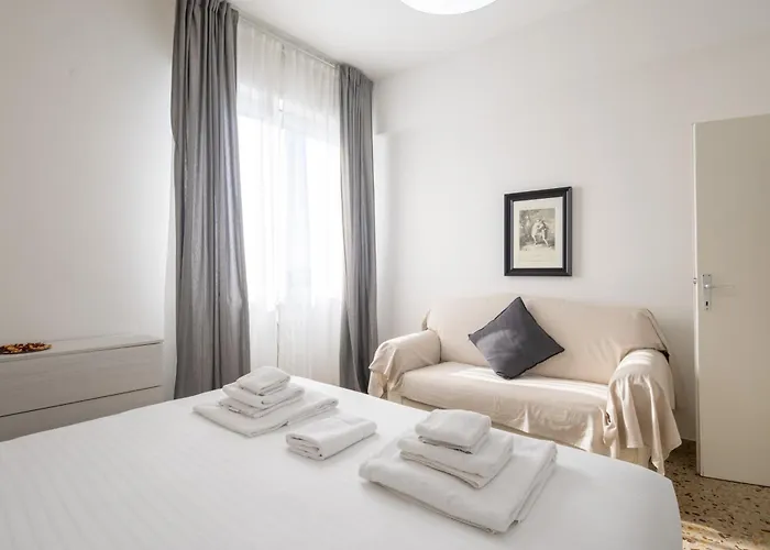 Three-bedroom Apartman